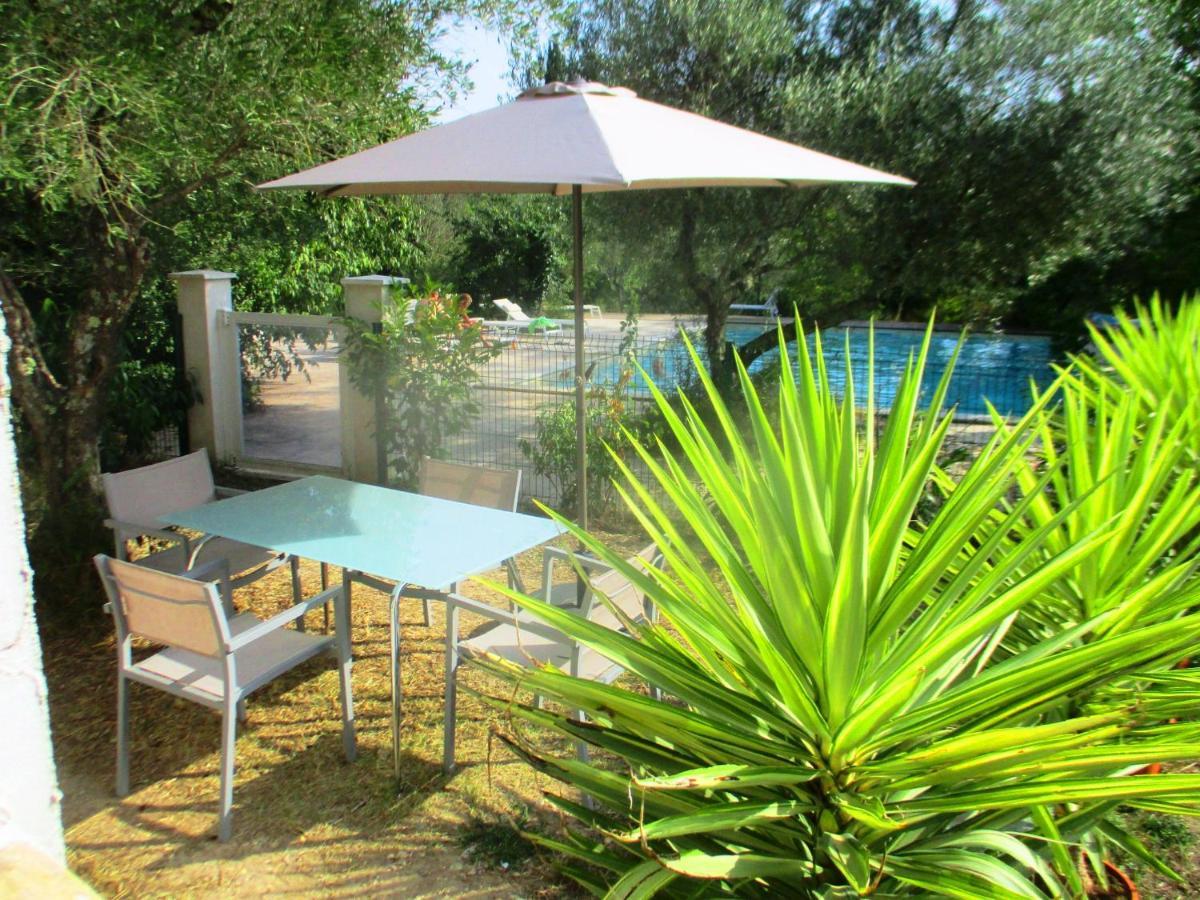 Le Mas Des Lilas Uzès Exterior foto