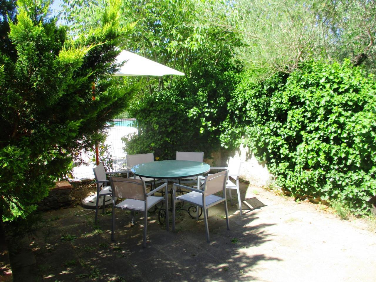 Le Mas Des Lilas Uzès Exterior foto
